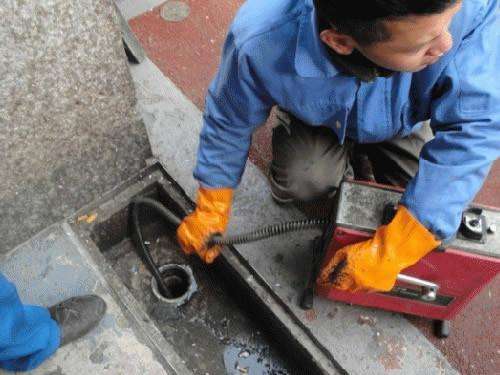 解放疏通下水道